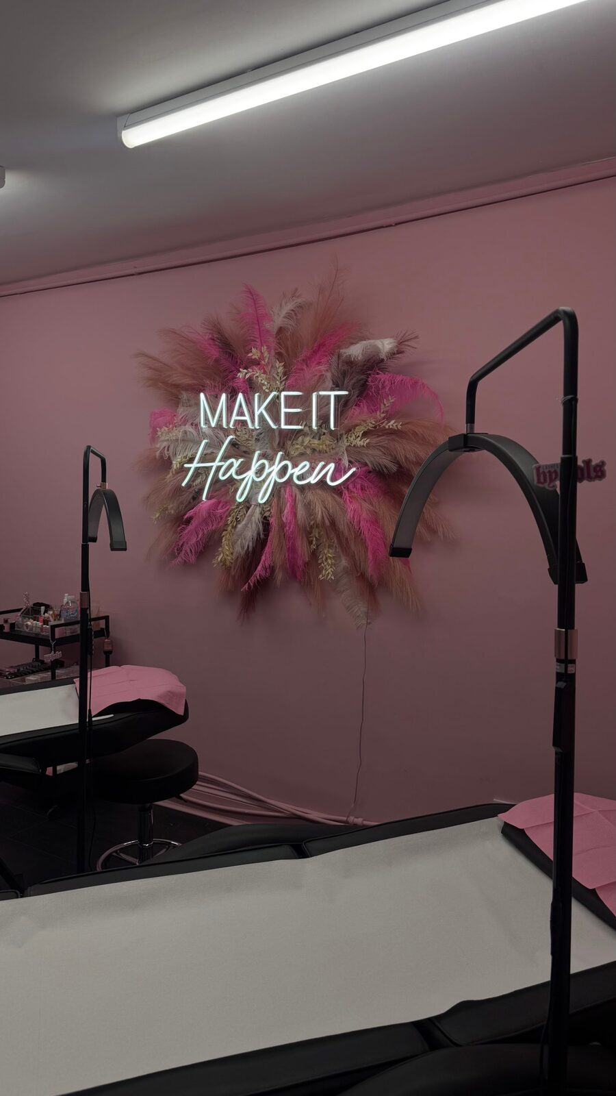 The Lashes By Hols training room